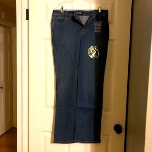 NWT Gloria Vanderbilt size 12 bootcut Jeans
